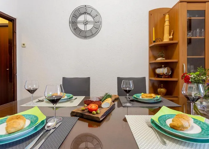 Lema Apartamento Pula